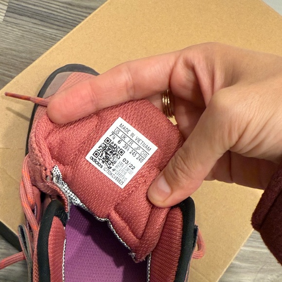 Adidas Terrex Women's Trailmaker Mid GTX Pink and Black Shoes - Picture 3 of 4